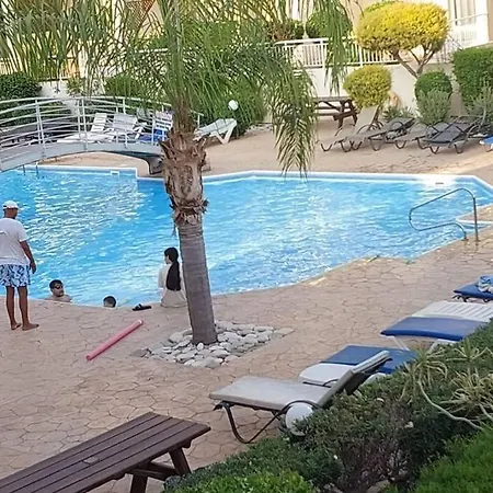 Beautiful 2 Bedrooms By The Pool * Paphos