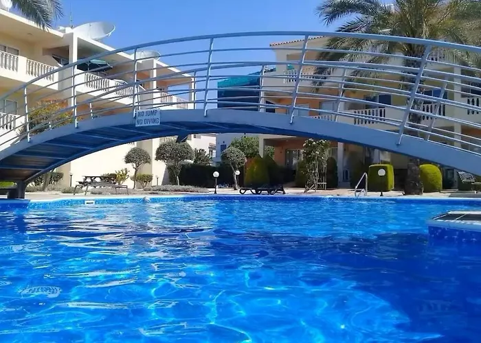 Beautiful 2 Bedrooms By The Pool * Paphos